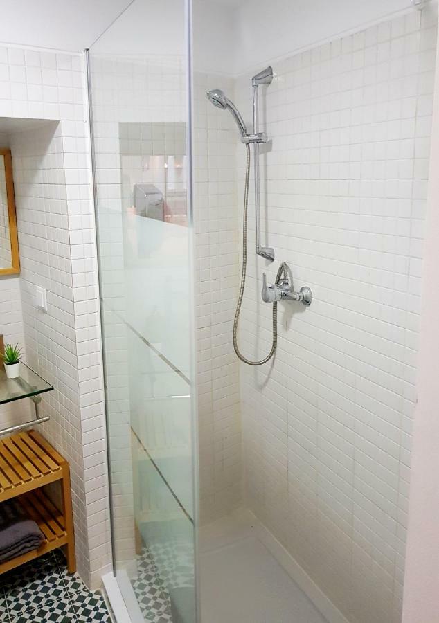 * 5 Star Apartment In Historic District * Walk 2 Alfama! Lisabona Exterior foto